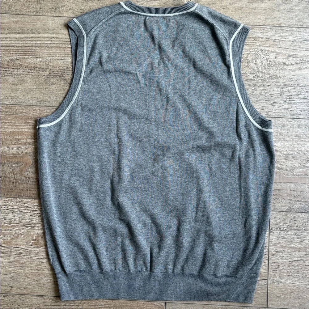 Banana Republic Gray V-Neck Silk Blend Sweater Vest w White Contrasting Trim